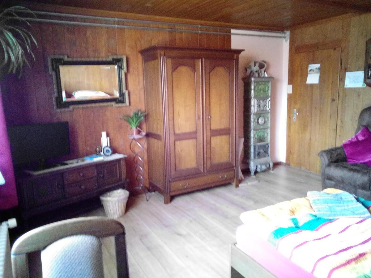 Chambre D'Hotes Petit Martel Les Ponts-de-Martel Екстериор снимка