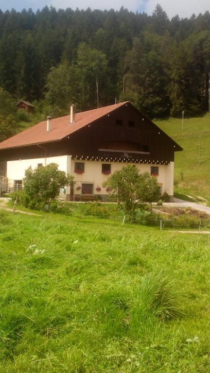 Chambre D'Hotes Petit Martel Les Ponts-de-Martel Екстериор снимка